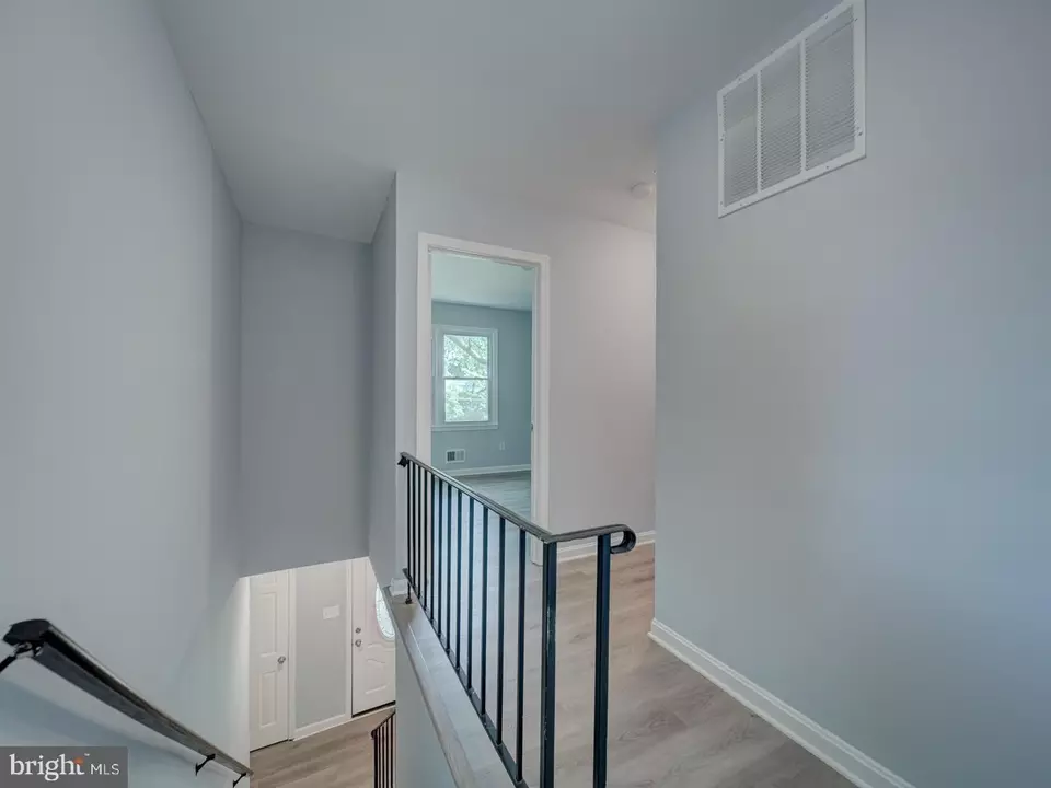 Entry Way - 7207 Robin Hood Dr, Marlboro, MD 20772 photo 9 of 9