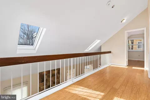 10011 Treetop Ln, Lanham, MD 20706 photo 31