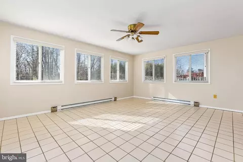 10011 Treetop Ln, Lanham, MD 20706 photo 20