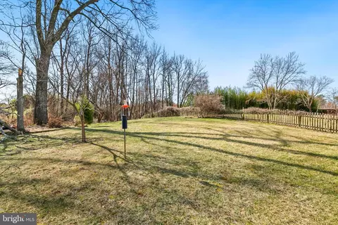 10011 Treetop Ln, Lanham, MD 20706 photo 44