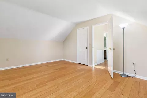 10011 Treetop Ln, Lanham, MD 20706 photo 30