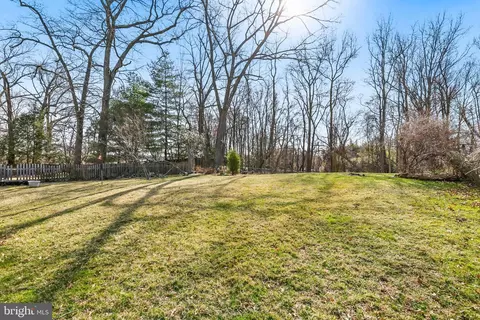 10011 Treetop Ln, Lanham, MD 20706 photo 43