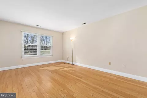 10011 Treetop Ln, Lanham, MD 20706 photo 25