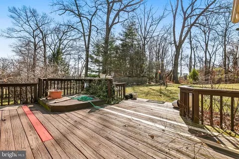 10011 Treetop Ln, Lanham, MD 20706 photo 40