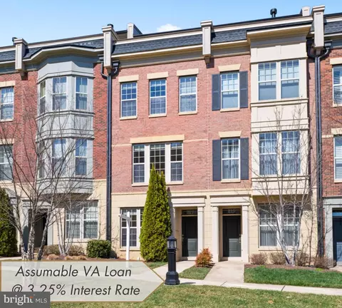 817 Fair Winds Way #290, Oxon Hill, MD 20745