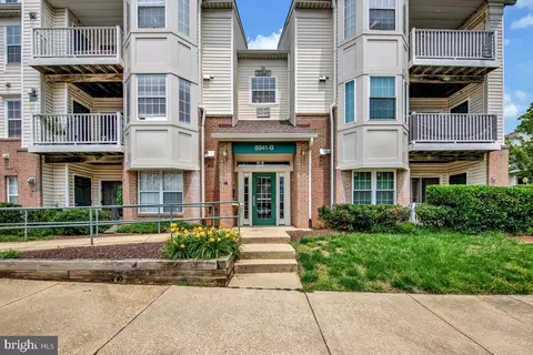 8941 Town Center Cir #2-206, Marlboro, MD 20774