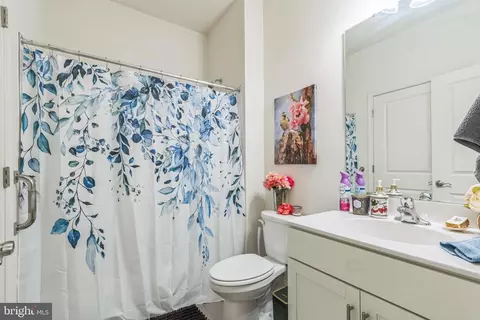 Bath - 8604 Cedar Chase Dr, Clinton, MD 20735 photo 2 of 4
