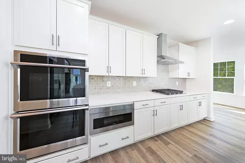Kitchen - 8604 Cedar Chase Dr, Clinton, MD 20735 photo 5 of 5