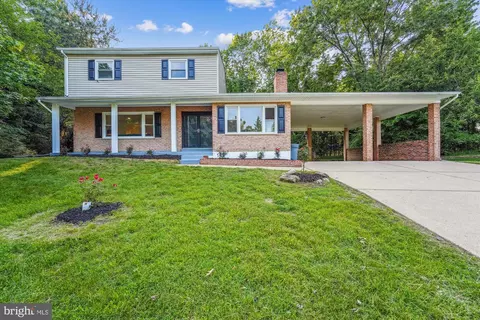 5202 Bayne Pl, Temple Hills, MD 20748