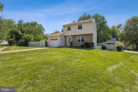 12513 Lampton Ln, Fort Washington, MD 20744