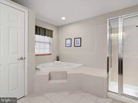 7213 Greenspring Ln, Lanham, MD 20706 photo 29
