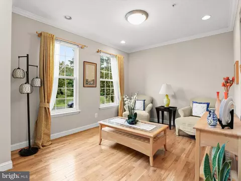 7213 Greenspring Ln, Lanham, MD 20706 photo 5