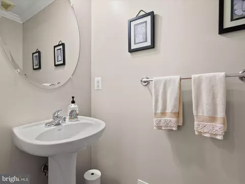 7213 Greenspring Ln, Lanham, MD 20706 photo 21