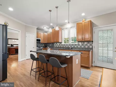 7213 Greenspring Ln, Lanham, MD 20706 photo 15