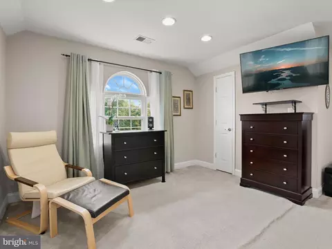 7213 Greenspring Ln, Lanham, MD 20706 photo 27