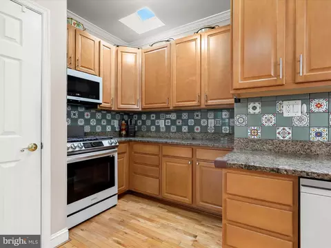 7213 Greenspring Ln, Lanham, MD 20706 photo 12