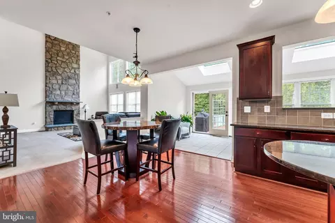 3913 Rolling Paddock Dr, Marlboro, MD 20772 photo 8