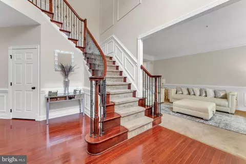 3913 Rolling Paddock Dr, Marlboro, MD 20772 photo 2