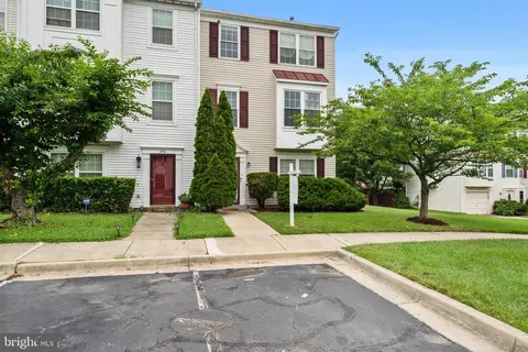 6958 Aquamarine Ct, Capitol Heights, MD 20743