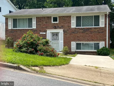 5729 Nevada St, Berwyn Heights, MD 20740