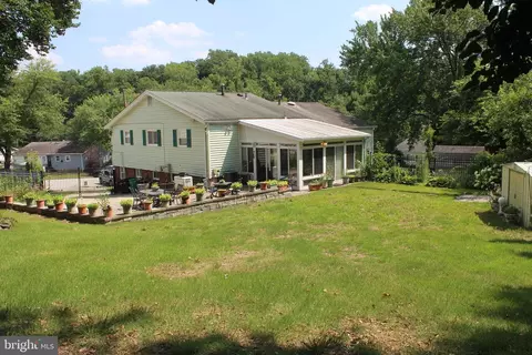 2206 Olson Ct, Temple Hills, MD 20748