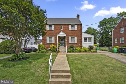 5409 20th Ave, Hyattsville, MD 20782
