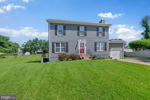 206 Royal Oak Cir, Landover, MD 20785