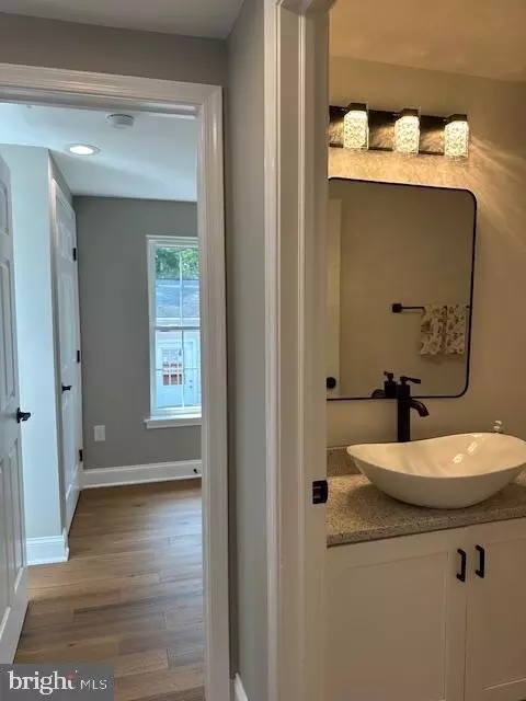 Entry Way - 109 Brashears St, Laurel, MD 20707 photo 6 of 10