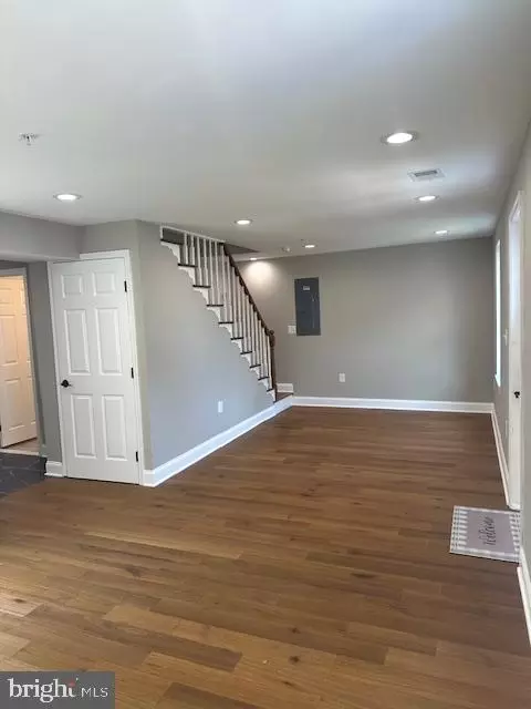 Living - 109 Brashears St, Laurel, MD 20707 photo 2 of 3