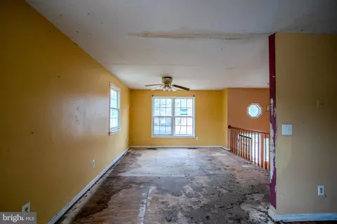 Living - 12707 Duckettown Rd, Laurel, MD 20708 photo 3 of 3