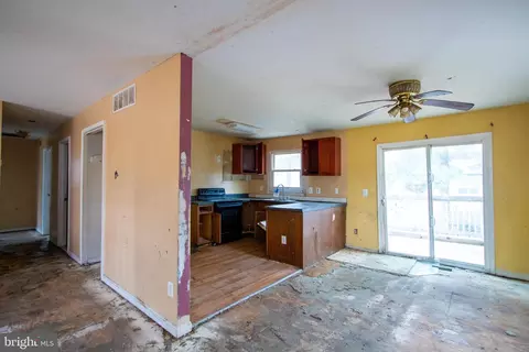 Entry Way - 12707 Duckettown Rd, Laurel, MD 20708 photo 1 of 2