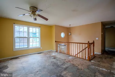 Living - 12707 Duckettown Rd, Laurel, MD 20708 photo 2 of 3