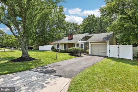 2412 Panther Ln, Bowie, MD 20716