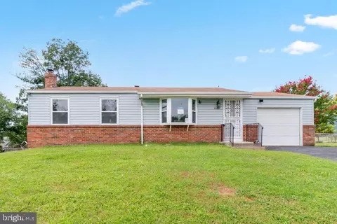 12901 Applecross Dr, Clinton, MD 20735