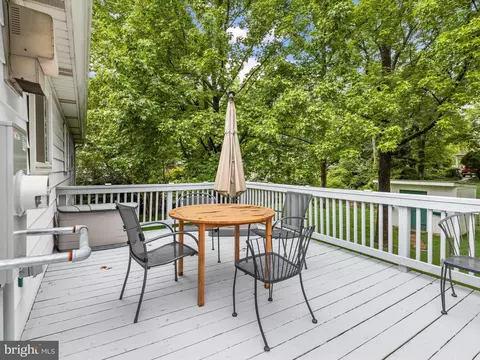 Exterior - 7018 96th Pl, Lanham, MD 20706 photo 5 of 10