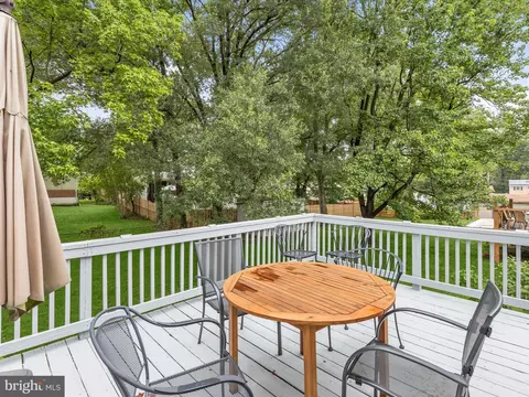 Exterior - 7018 96th Pl, Lanham, MD 20706 photo 7 of 10