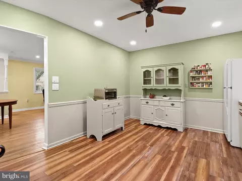 Entry Way - 7018 96th Pl, Lanham, MD 20706 photo 3 of 3