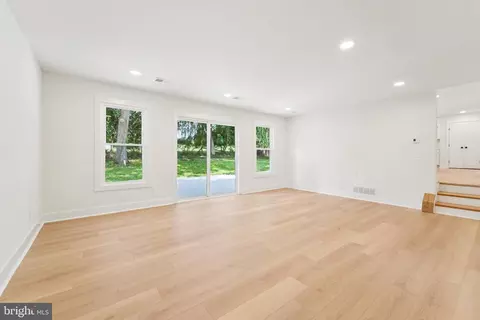 Living - 15909 Jerald Rd, Laurel, MD 20707 photo 6 of 9