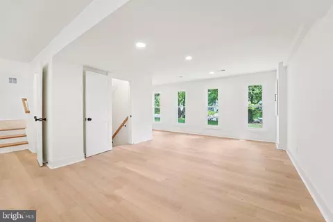 Living - 15909 Jerald Rd, Laurel, MD 20707 photo 8 of 9