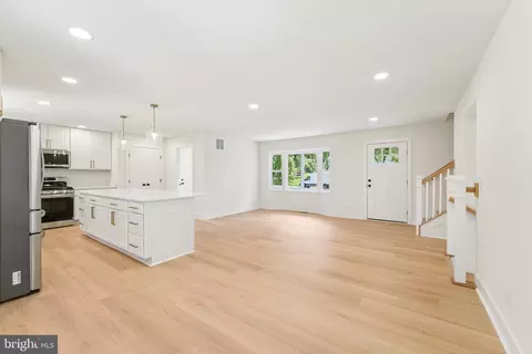 Living - 15909 Jerald Rd, Laurel, MD 20707 photo 5 of 9