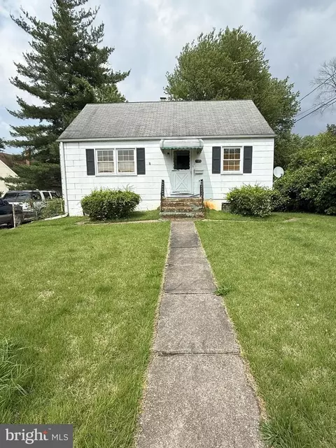 145 S Huron Dr, Oxon Hill, MD 20745