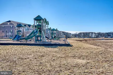 View/Area - 1708 Mill Branch Dr, Laurel, MD 20708 photo 1 of 2