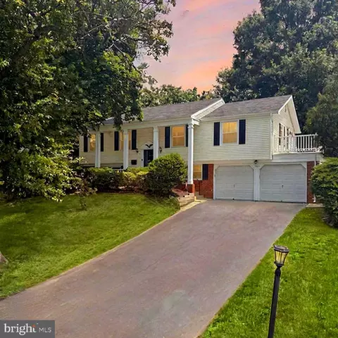 1403 Pinelake Ln, Bowie, MD 20716