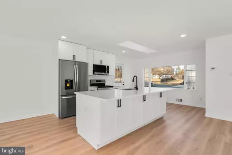 Kitchen - 12016 Montague Dr, Laurel, MD 20708 photo 6 of 8