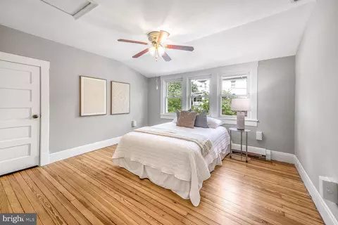 Bedroom - 3824 31st St, Mount Rainier, MD 20712 photo 2 of 2