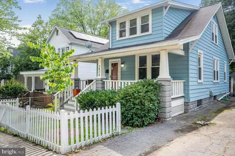 Exterior - 3824 31st St, Mount Rainier, MD 20712 photo 7 of 8