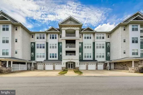 13801 Belle Chasse Blvd #213, Laurel, MD 20707