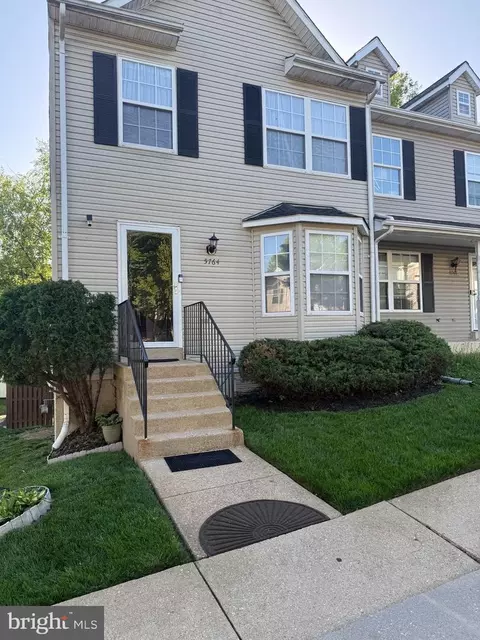 5764 Everhart Pl, Fort Washington, MD 20744