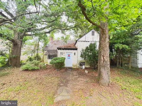 7305 Dickinson Ave, College Park, MD 20740