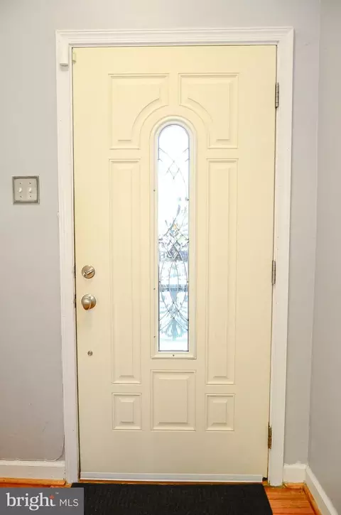 Entry Way - 5702 Justina Dr, Lanham, MD 20706 photo 6 of 12